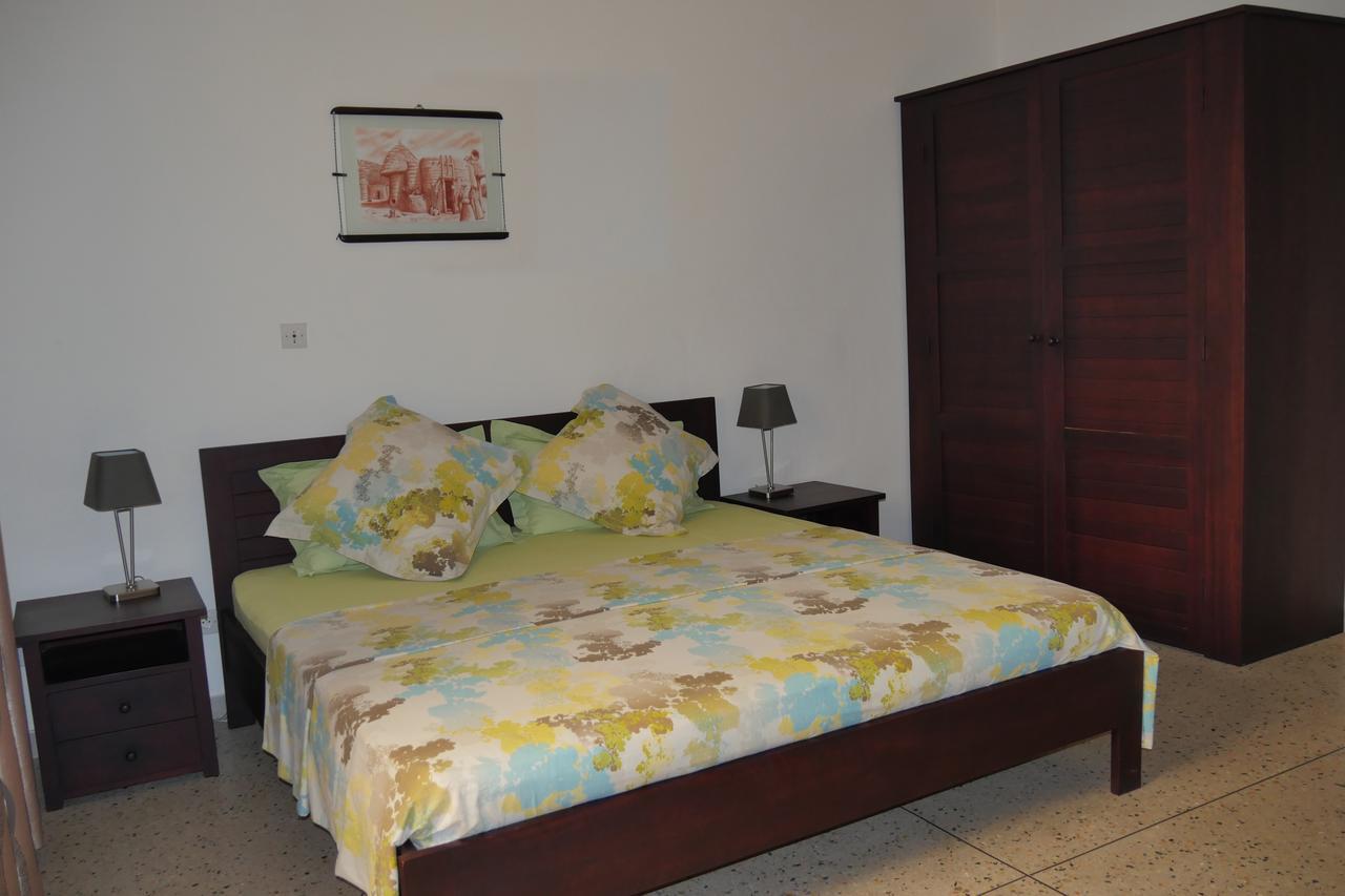 Best View Bed & Breakfast โลเม ภายนอก รูปภาพ
